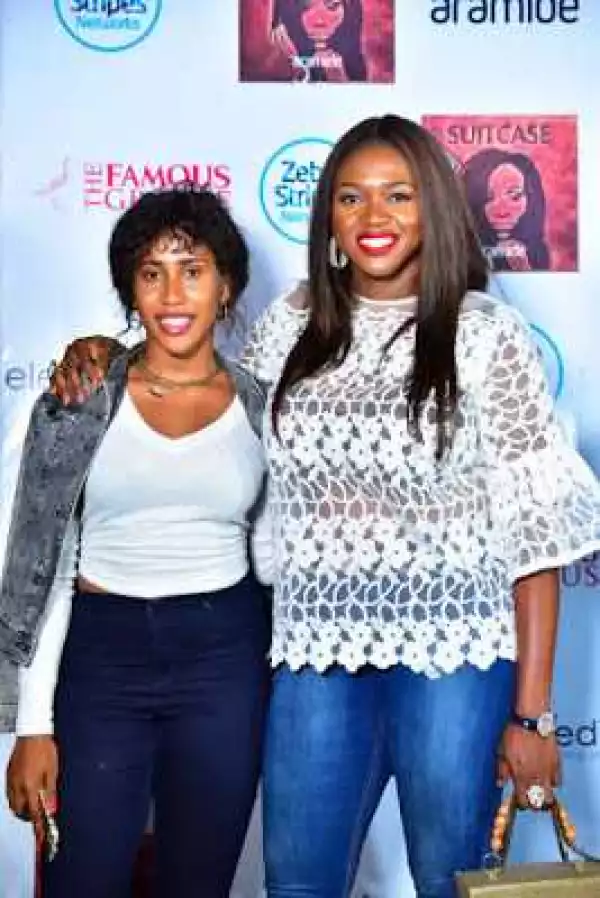Beautiful photo of Waje and her 17 year old daughter, Emerald